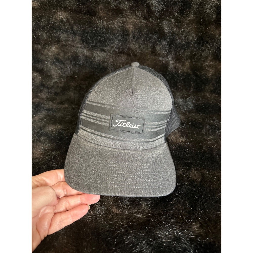 Titleist Golf Baseball Cap Fitted M/L Mesh Back Front And Back Logo